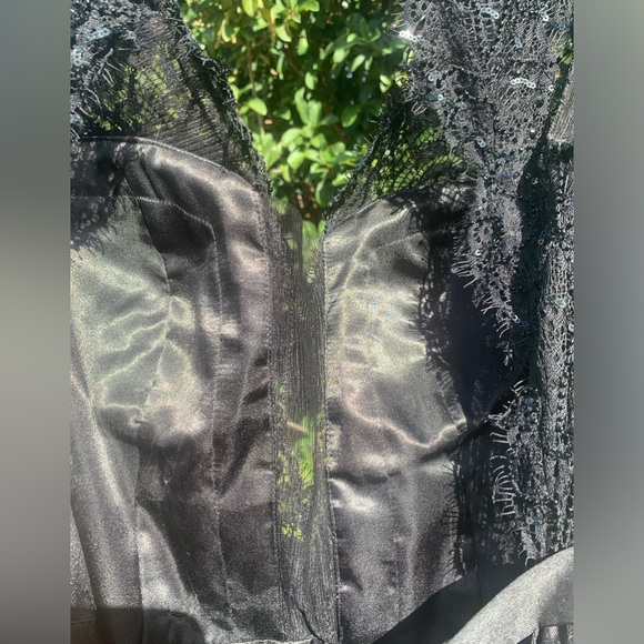 Dave and Johnny black floral Gown Sz 11/12 - Picture 11 of 16